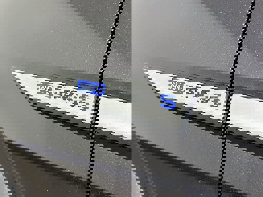 Used 2023 Volkswagen ID.4 Pro S AWD/4WD image 10