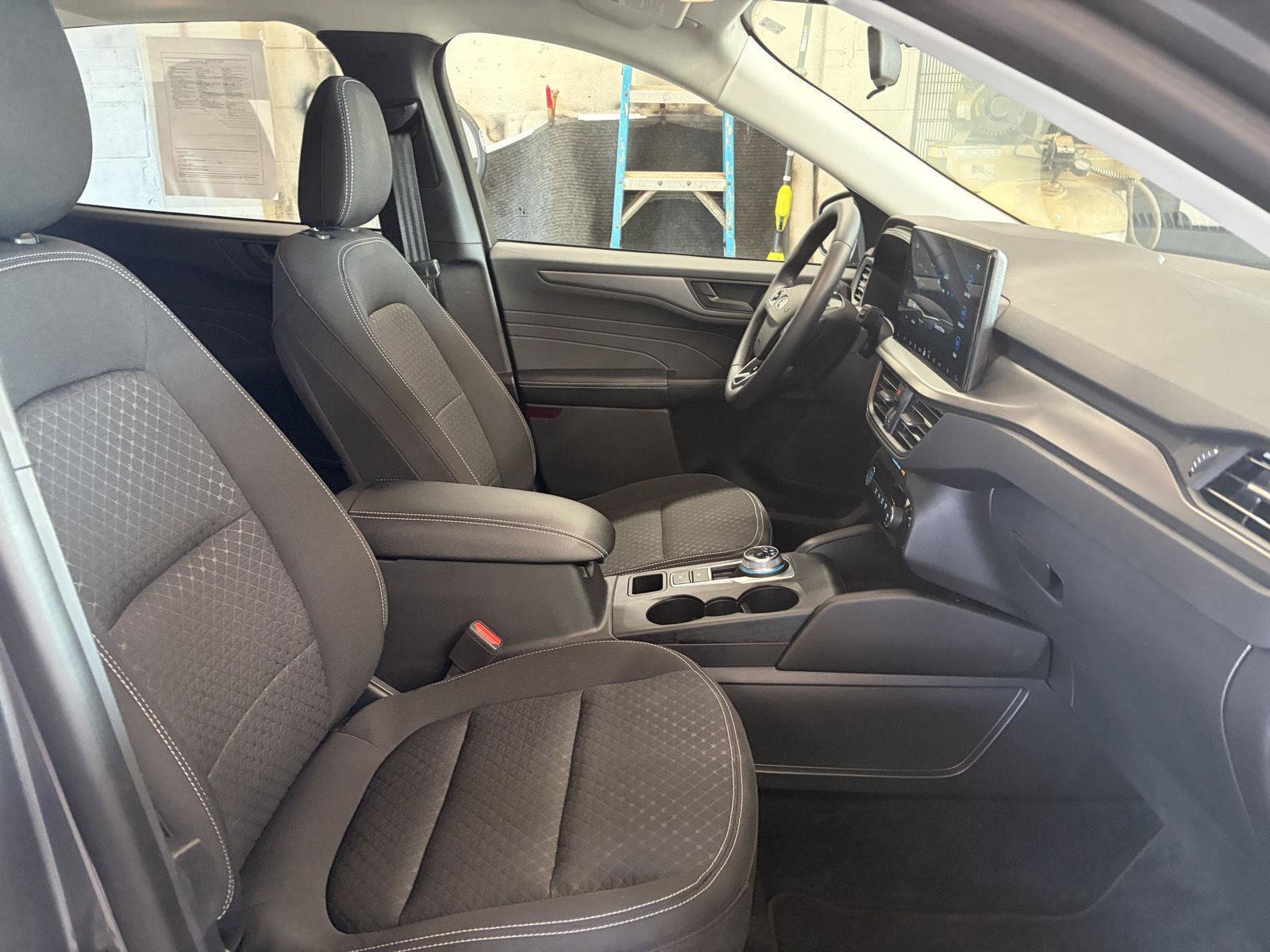 Certified 2024 Ford Escape Active w/ Tech Pack #1 AWD/4WD image 30