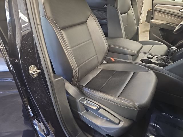 Used 2023 Volkswagen Atlas Cross Sport SE AWD/4WD image 10