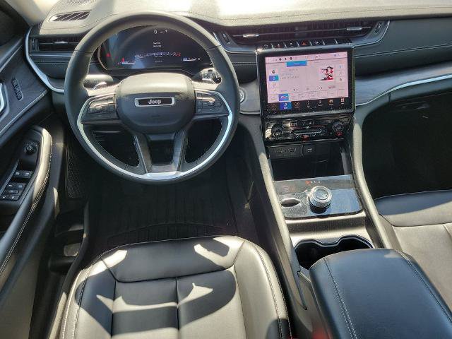 Used 2023 Jeep Grand Cherokee L Limited AWD/4WD image 26