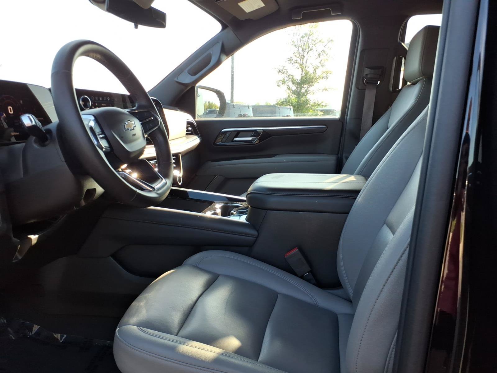 Used 2025 Chevrolet Tahoe LT AWD/4WD image 10