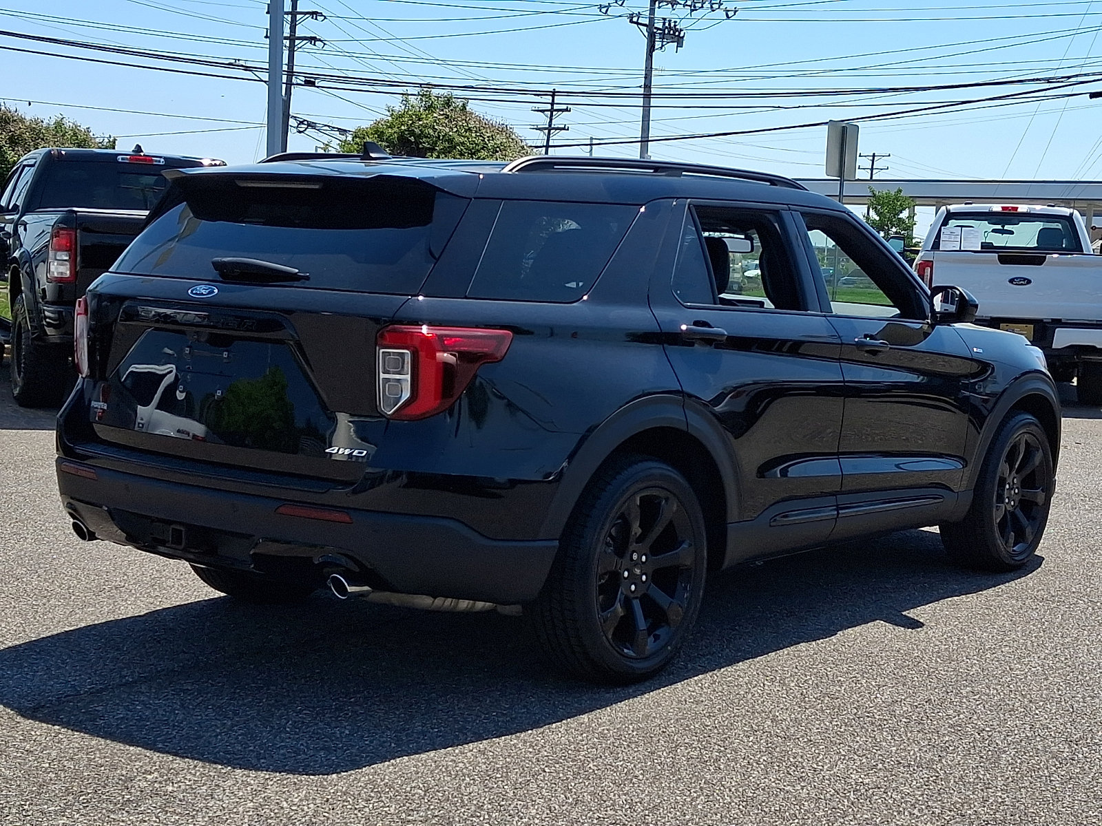 Certified 2022 Ford Explorer ST-Line w/ Class IV Trailer Tow Package AWD/4WD image 9