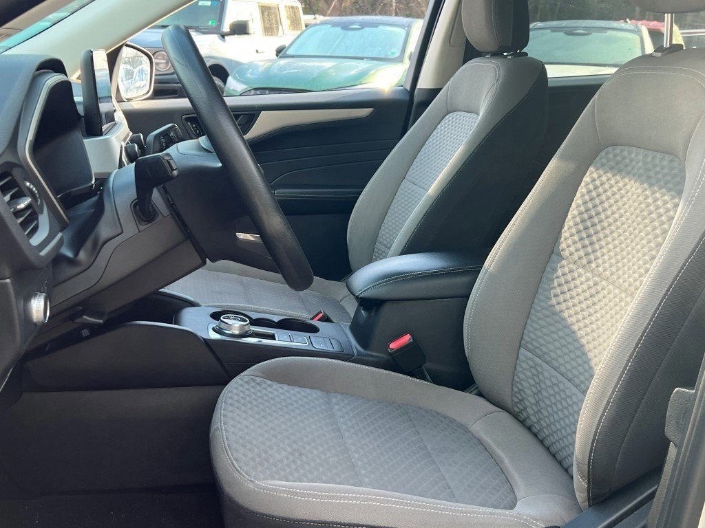 Certified 2022 Ford Escape SE image 16