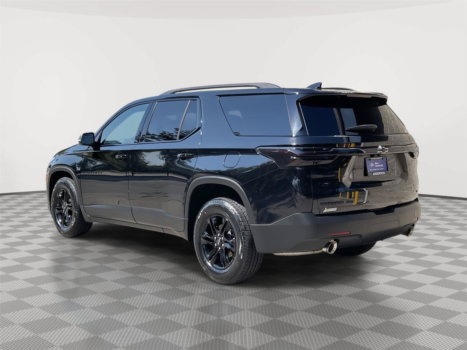 Used 2023 Chevrolet Traverse LT w/ Midnight/Sport Edition AWD/4WD image 9