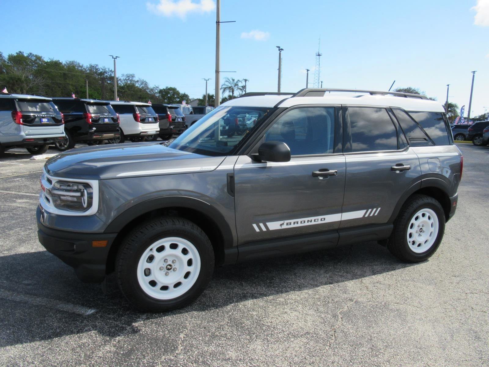 Certified 2024 Ford Bronco Sport Heritage w/ Heritage Convenience Package image 2