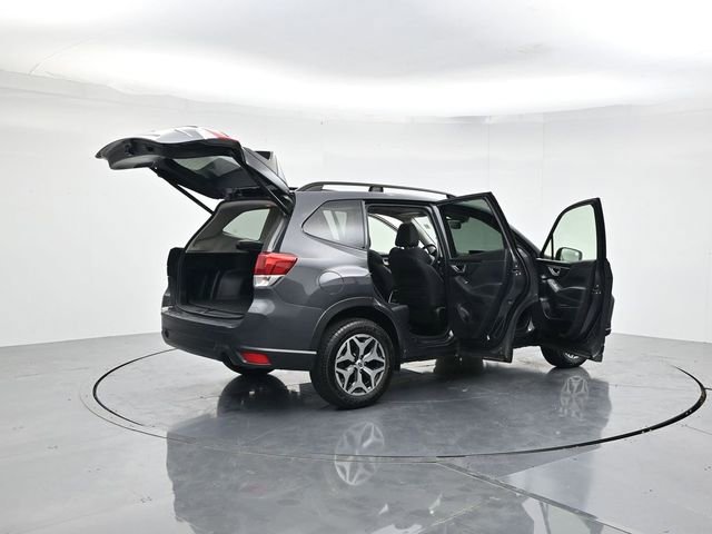 Used 2020 Subaru Forester Premium image 47