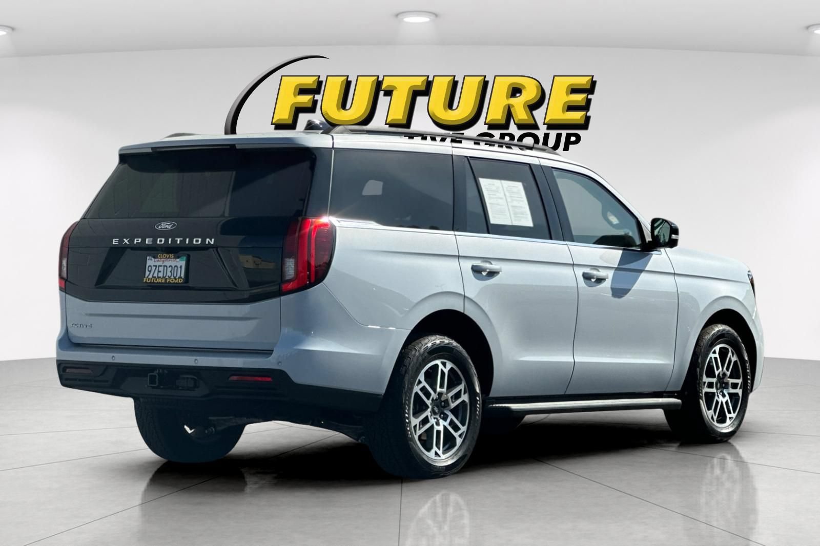 Certified 2026 Ford Expedition Active AWD/4WD image 3
