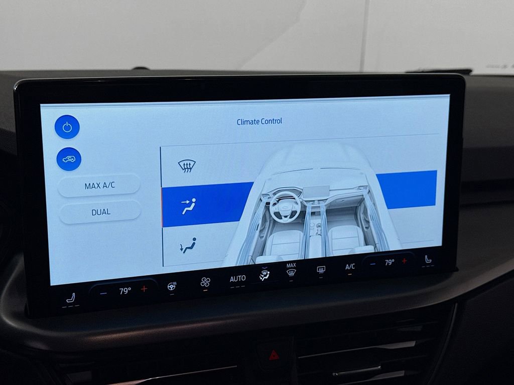 Certified 2026 Ford Escape SE FWD image 16
