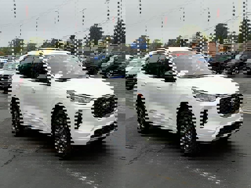 Certified 2024 Ford Escape ST-Line w/ Tech Pack #1 image 5