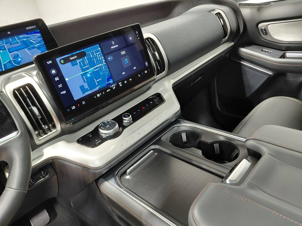 Certified 2025 Ford Expedition Active AWD/4WD image 31