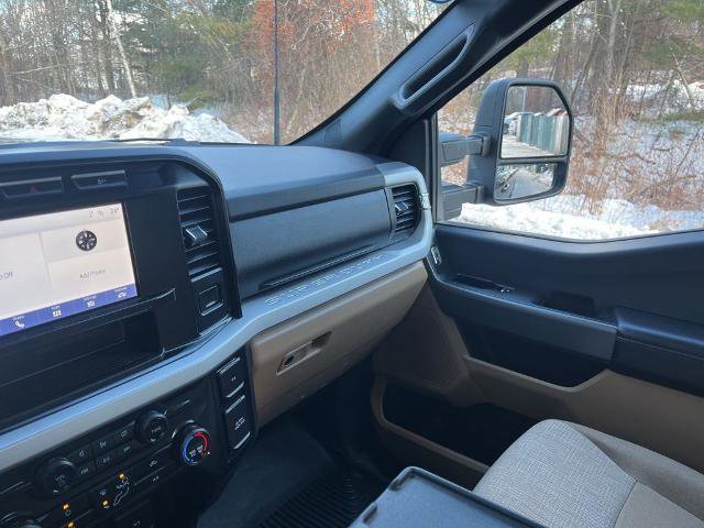 Certified 2024 Ford F350 XLT w/ Snow Plow/Camper Package image 27