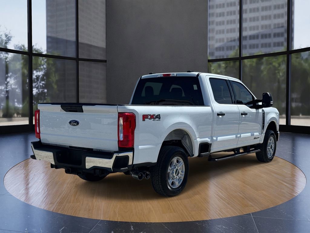 Certified 2025 Ford F250 XLT w/ FX4 Off-Road Package AWD/4WD image 3