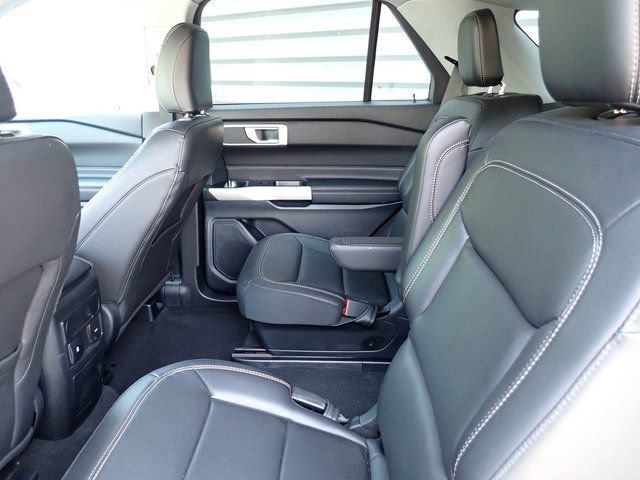 Certified 2024 Ford Explorer XLT w/ Equipment Group 202A AWD/4WD image 19