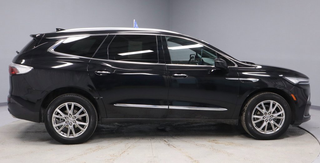 Used 2023 Buick Enclave Essence w/ Experience Buick Package image 6