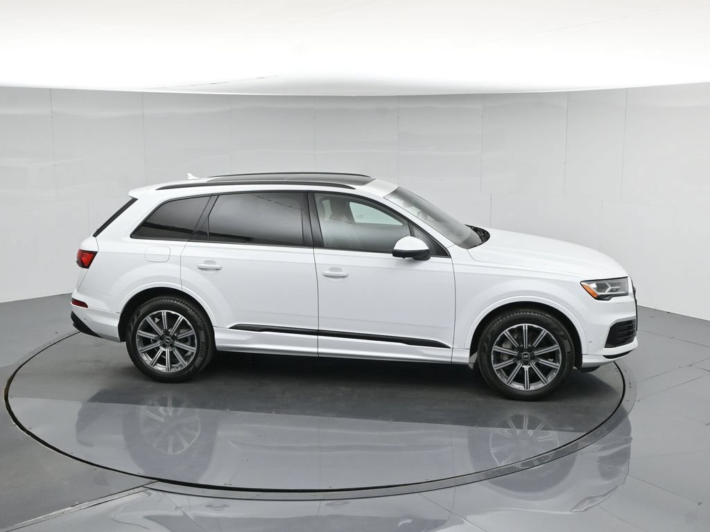 Used 2022 Audi Q7 2.0T Premium Plus w/ Premium Plus Package AWD/4WD image 47
