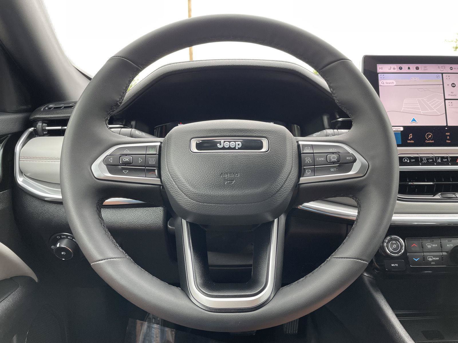 Used 2024 Jeep Compass Limited w/ Elite Group AWD/4WD image 12