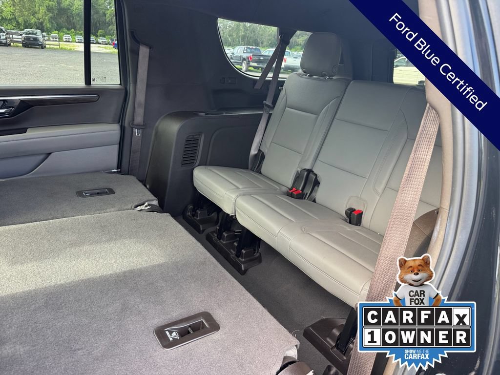 Used 2025 Chevrolet Suburban LT RWD image 34