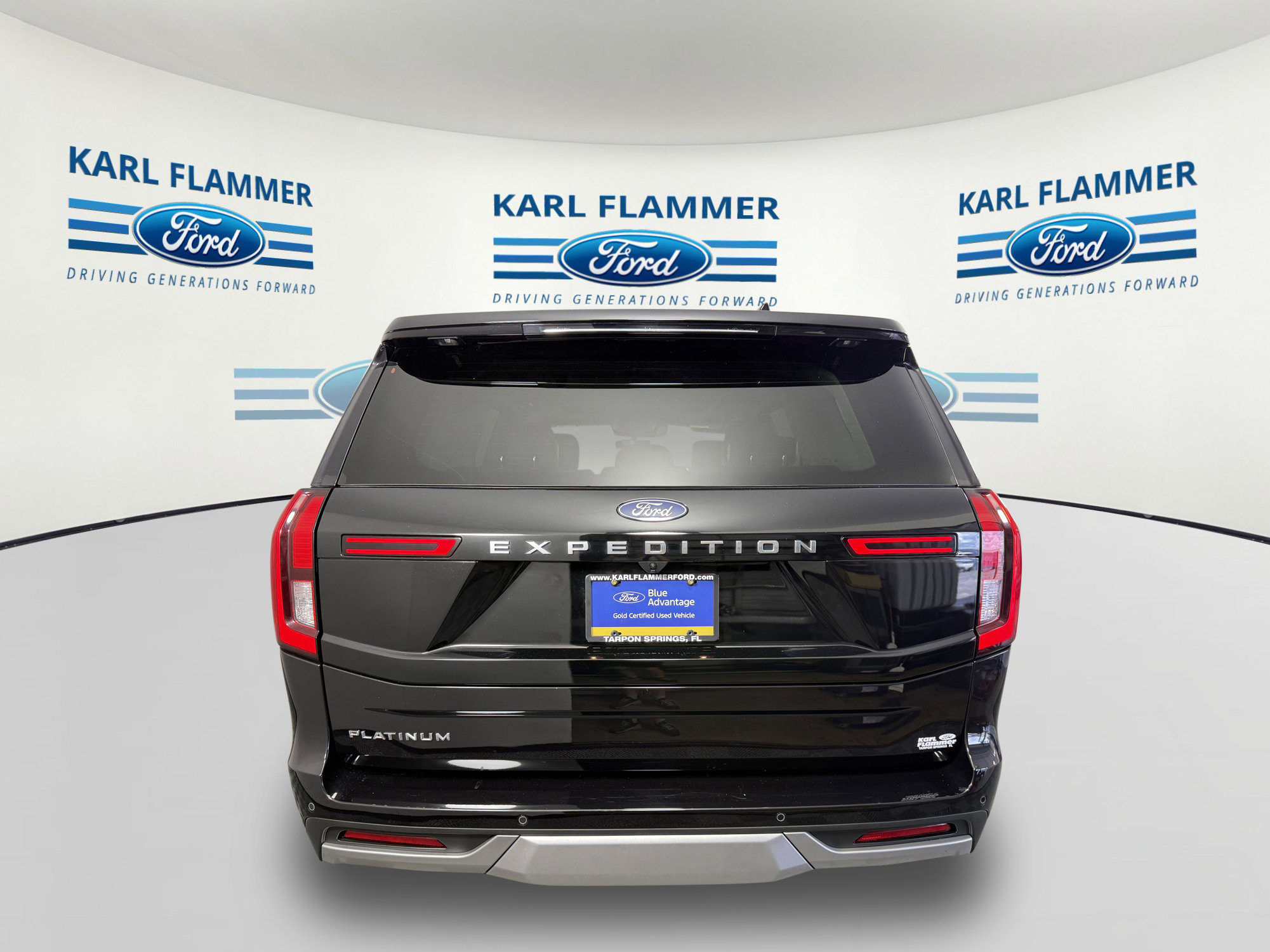 Certified 2025 Ford Expedition Platinum AWD/4WD image 4