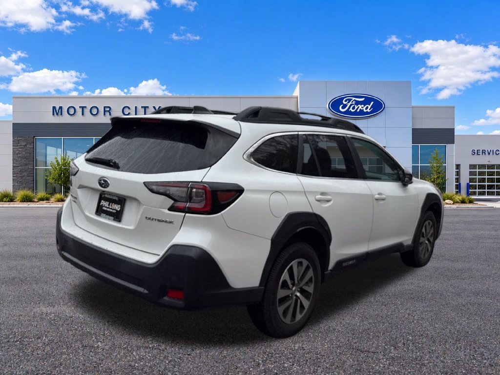 Used 2023 Subaru Outback Premium AWD/4WD image 9