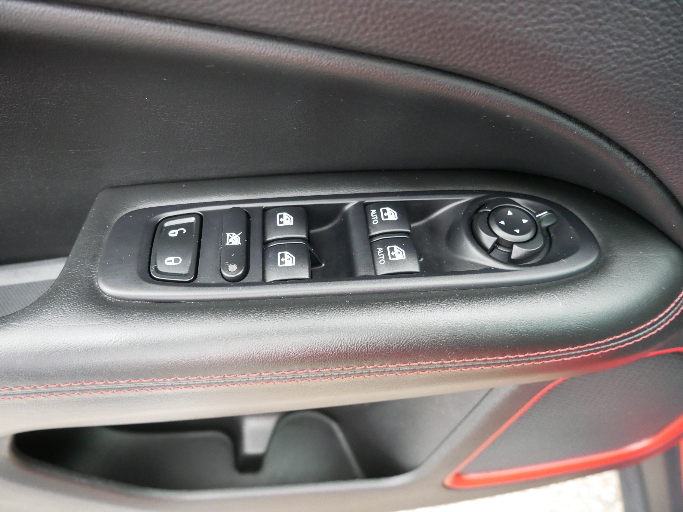 Used 2018 Jeep Compass Trailhawk w/ Navigation Group AWD/4WD image 20