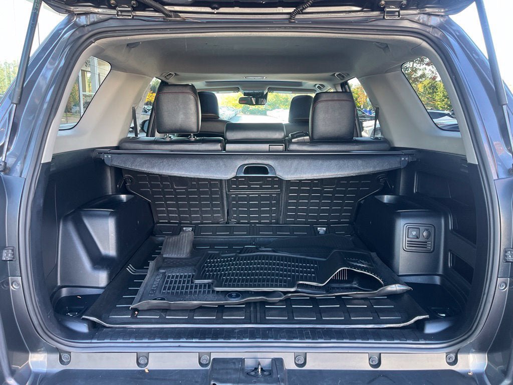 Used 2023 Toyota 4Runner TRD Off-Road Premium w/ Off Road Premium Plus Package AWD/4WD image 12