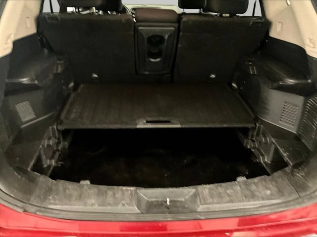 Used 2018 Nissan Rogue SV AWD/4WD image 33