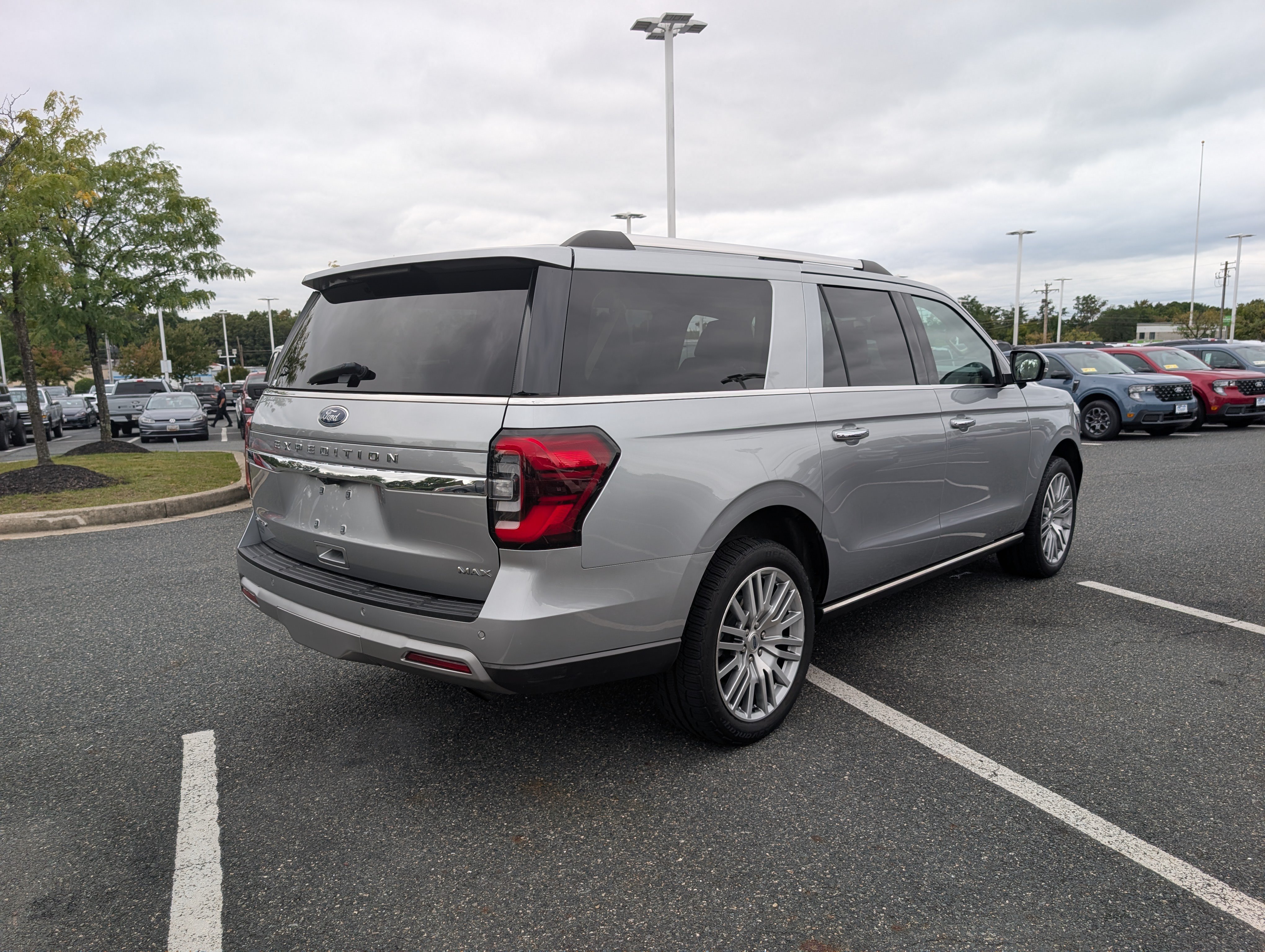 Certified 2022 Ford Expedition Max Limited AWD/4WD image 4