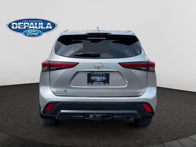 Used 2022 Toyota Highlander XLE AWD/4WD image 5