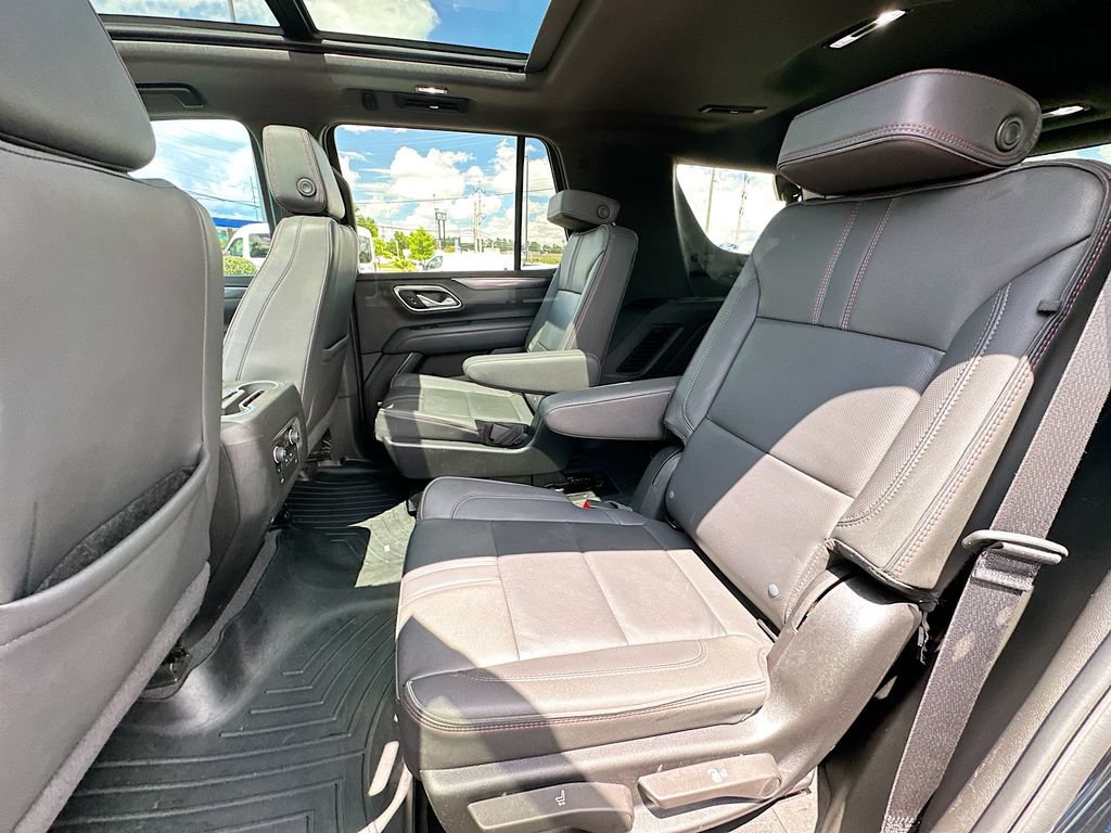 Used 2024 Chevrolet Tahoe RST w/ Luxury Package RWD image 4