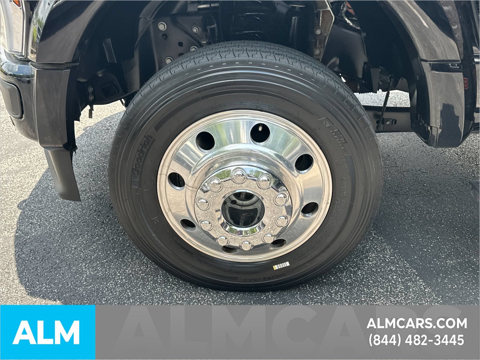 Certified 2025 Ford F450 Platinum w/ FX4 Off-Road Package AWD/4WD image 14