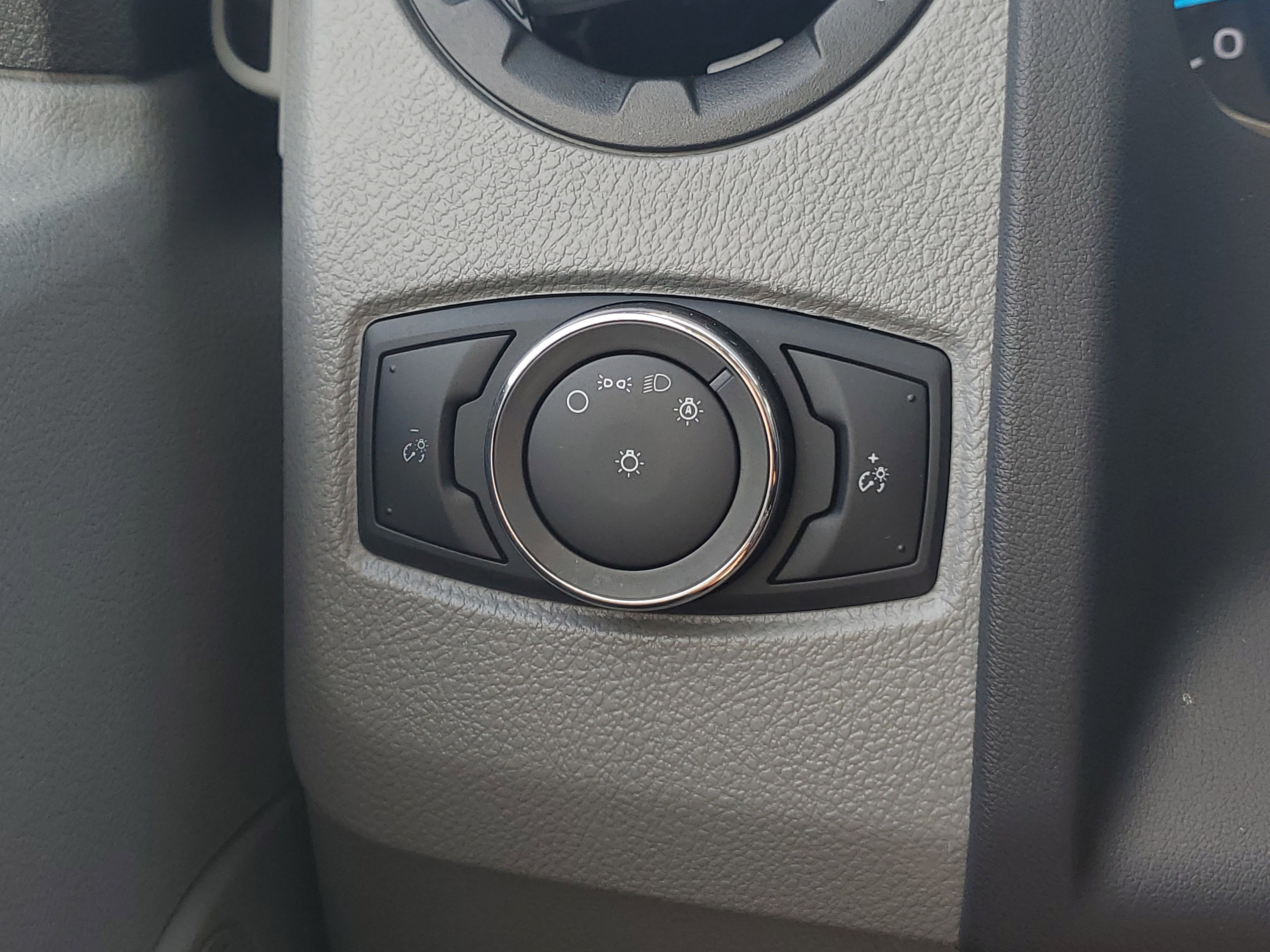 Certified 2024 Ford E-450 and Econoline 450 Super Duty w/ Driver's Safety Package image 28