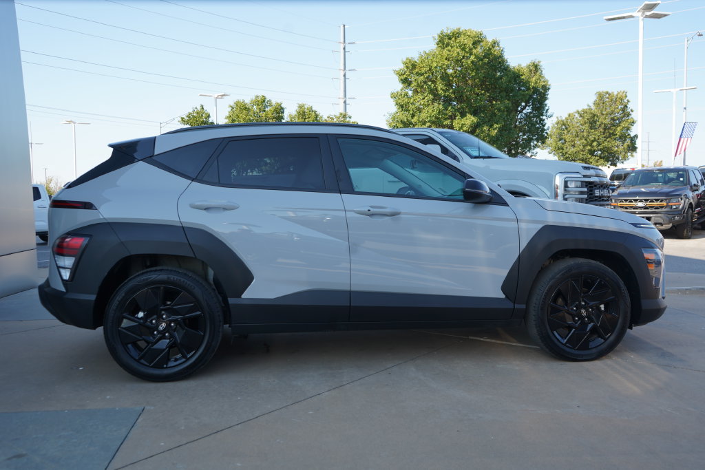 Used 2026 Hyundai Kona SEL Sport FWD image 9