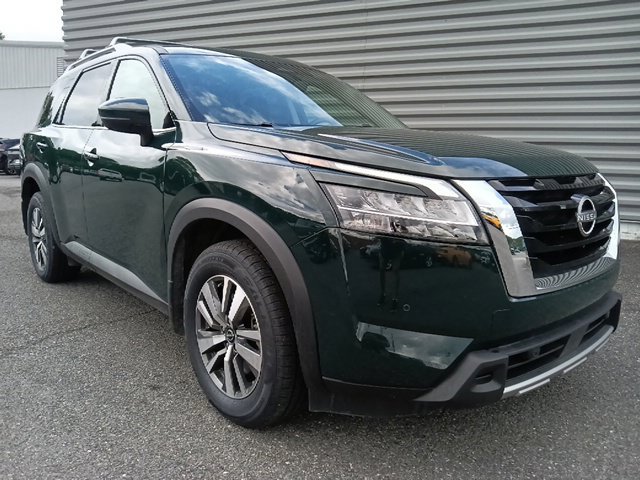 Used 2024 Nissan Pathfinder SL