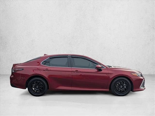 Used 2022 Toyota Camry LE image 4