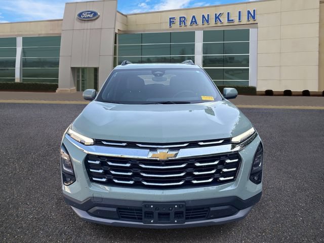 Used 2025 Chevrolet Equinox LT w/ Convenience Package II FWD image 2