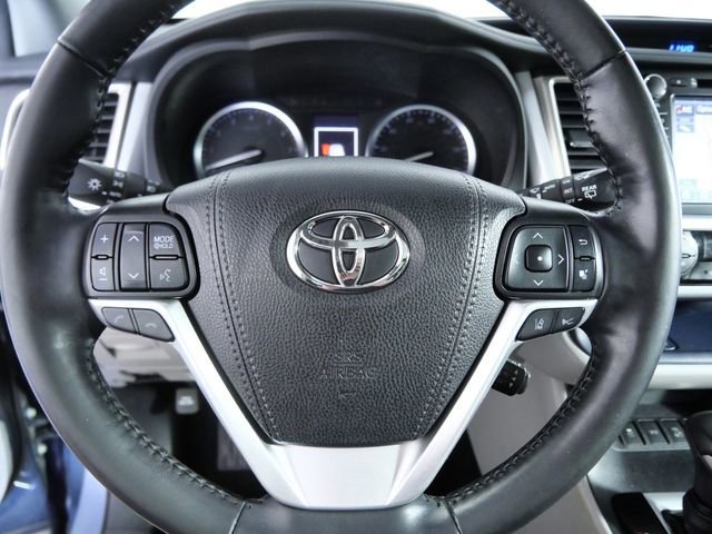 Used 2019 Toyota Highlander Limited Platinum AWD/4WD image 21