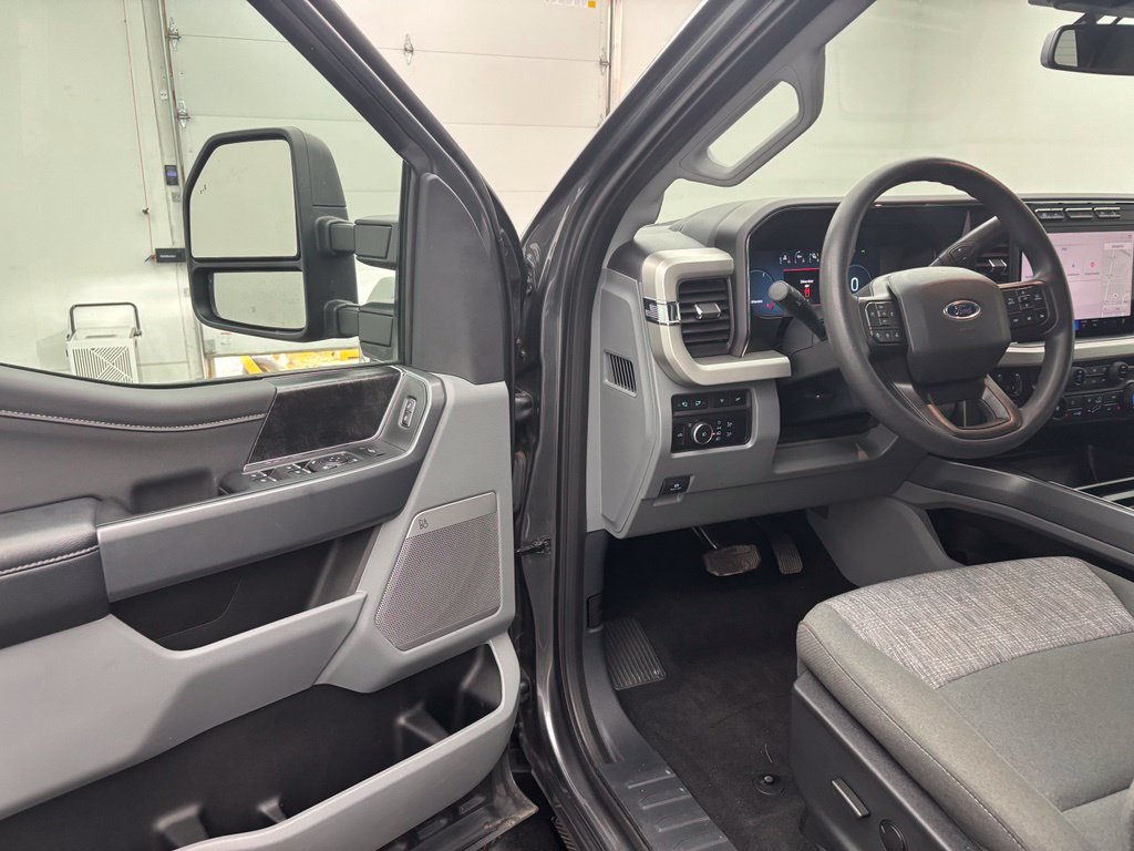 Certified 2023 Ford F250 XLT w/ XLT Premium Package AWD/4WD image 16