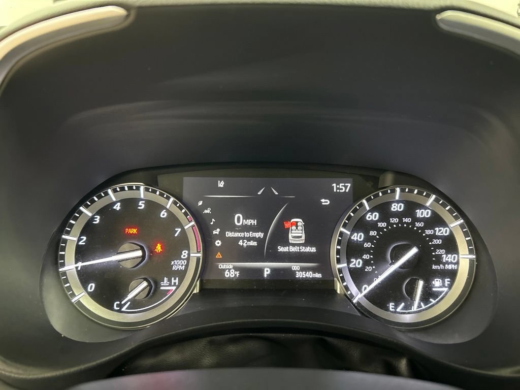 Used 2022 Toyota Highlander XLE AWD/4WD image 17