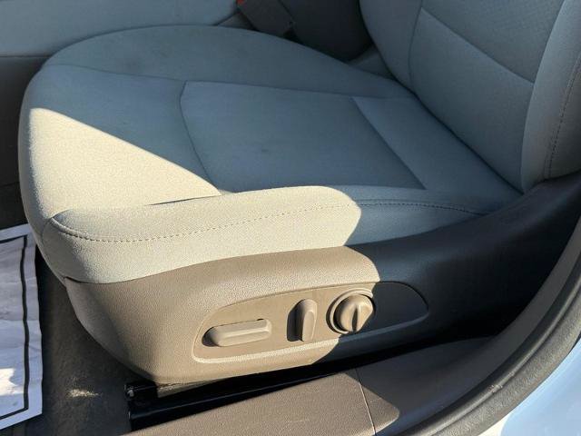 Used 2025 Chevrolet Malibu LT FWD image 24
