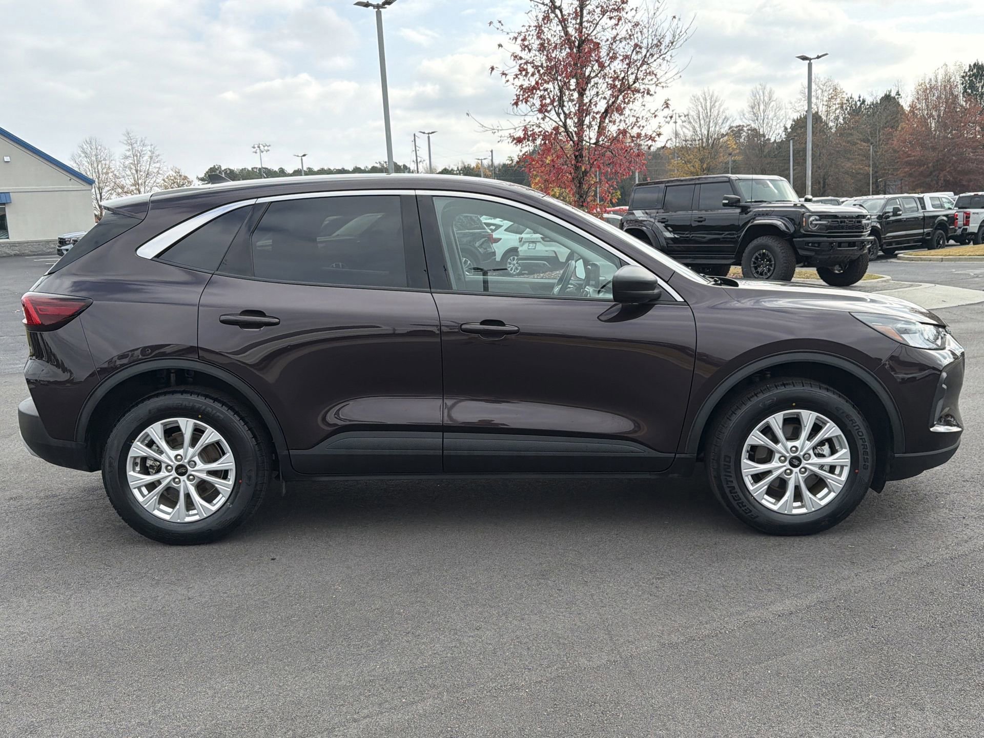 Certified 2023 Ford Escape Active image 2