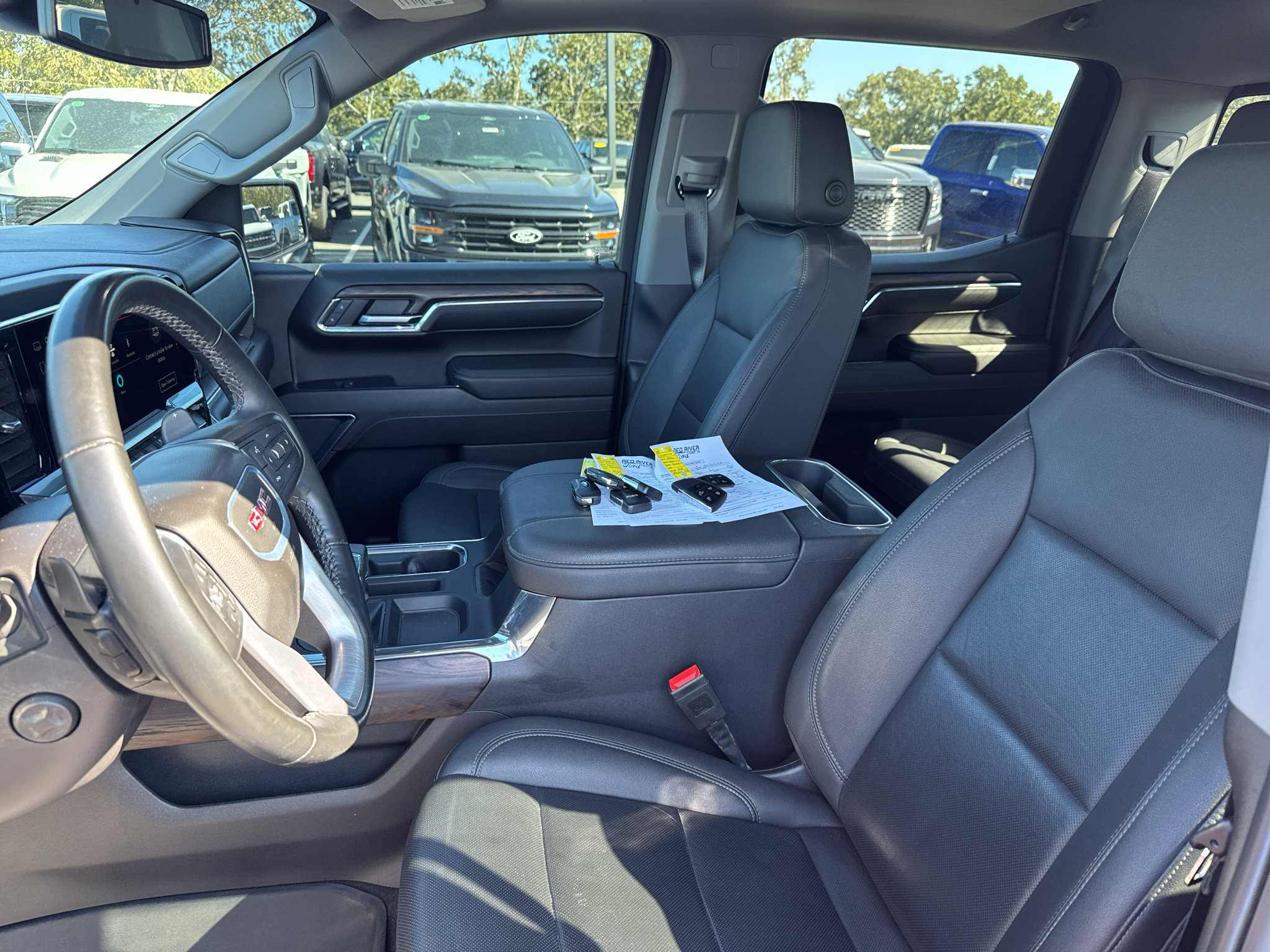 Used 2024 GMC Sierra 1500 SLT w/ SLT Premium Plus Package AWD/4WD image 11