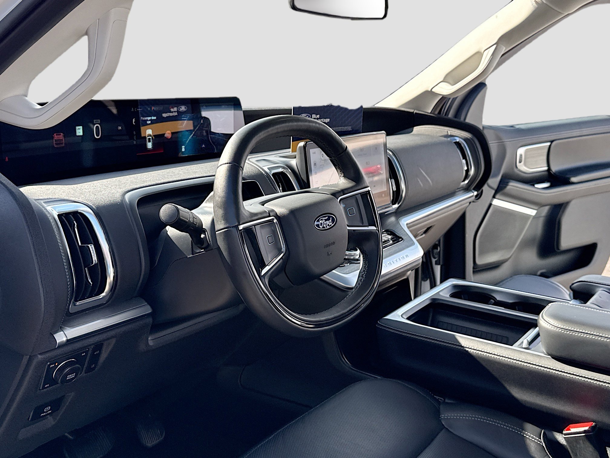 Certified 2025 Ford Expedition Platinum AWD/4WD image 4
