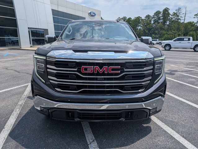 Used 2024 GMC Sierra 1500 SLT w/ SLT Premium Plus Package AWD/4WD image 8