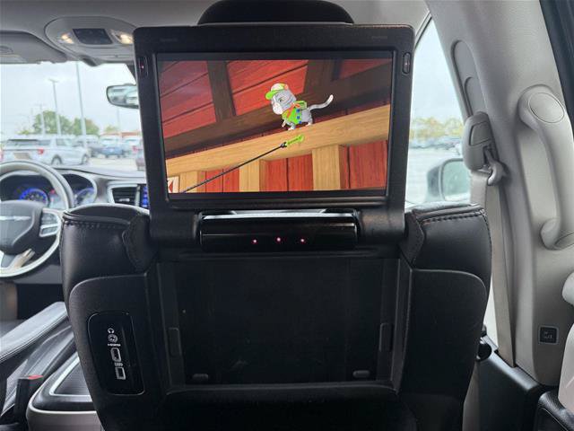 Used 2017 Chrysler Pacifica Limited FWD image 18