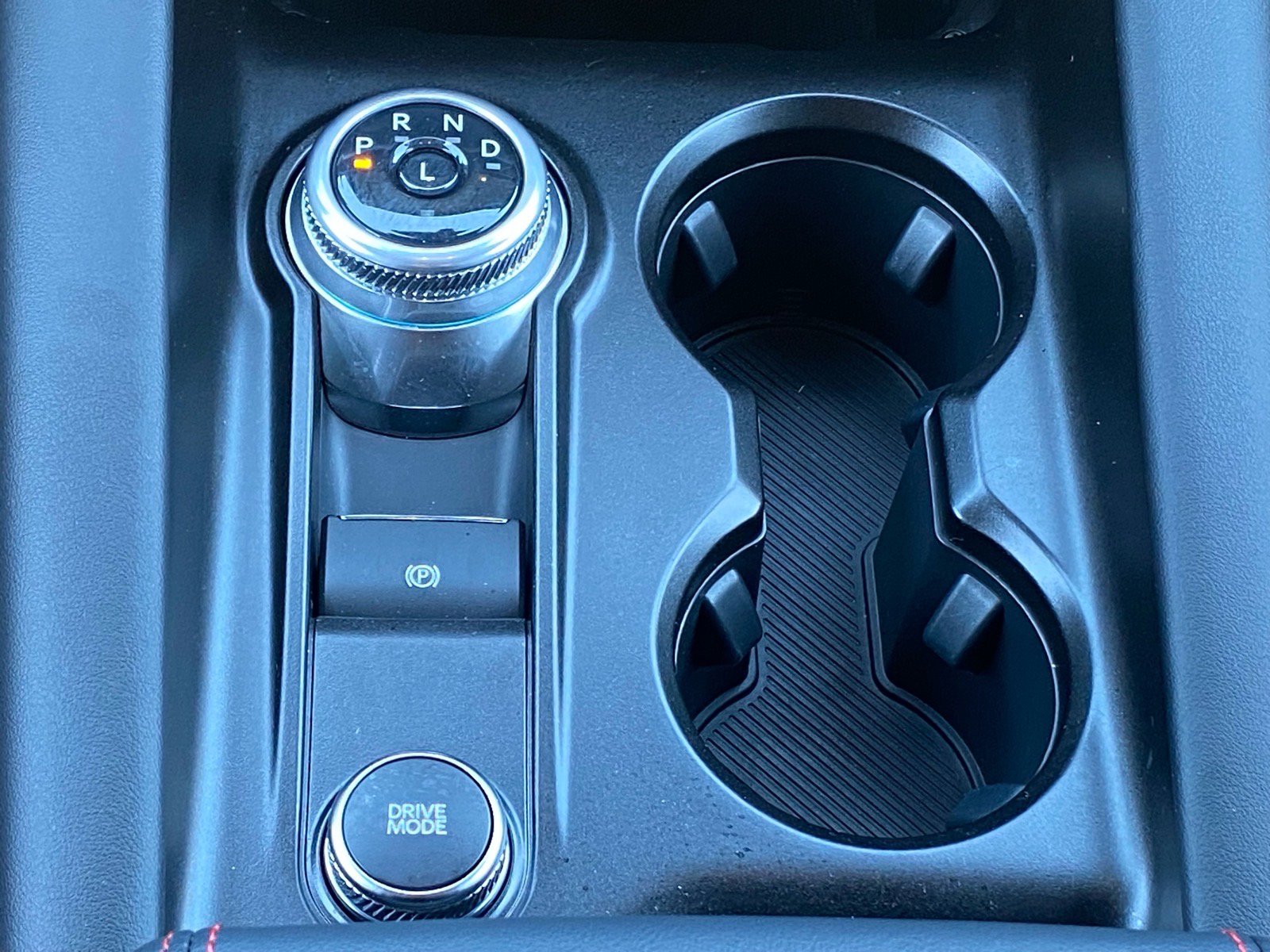 Certified 2025 Ford Explorer ST-Line image 12