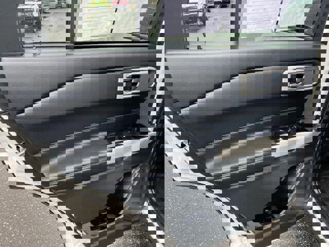 Certified 2022 Ford Explorer XLT w/ Equipment Group 202A image 24