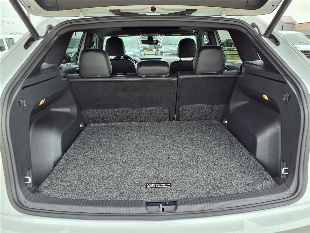 Used 2022 Volkswagen Atlas Cross Sport SEL Premium R-Line w/ Cross Sport MDO Package image 29