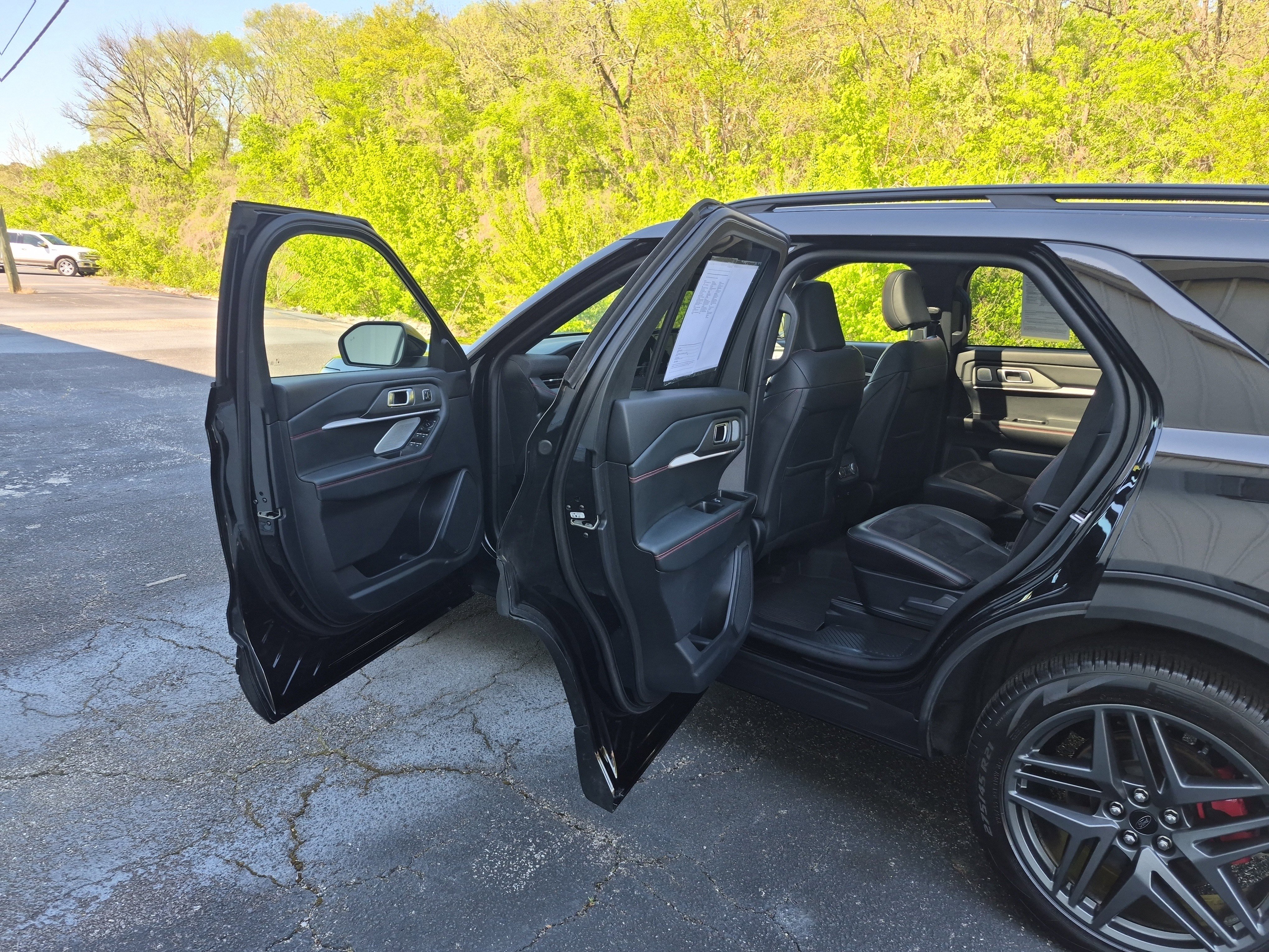 Certified 2025 Ford Explorer ST w/ Sun And Sound Package AWD/4WD image 14