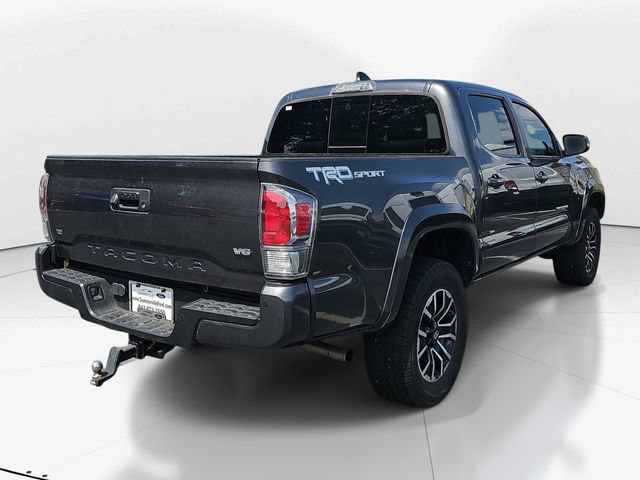 Used 2022 Toyota Tacoma TRD Sport w/ Technology Package RWD image 3