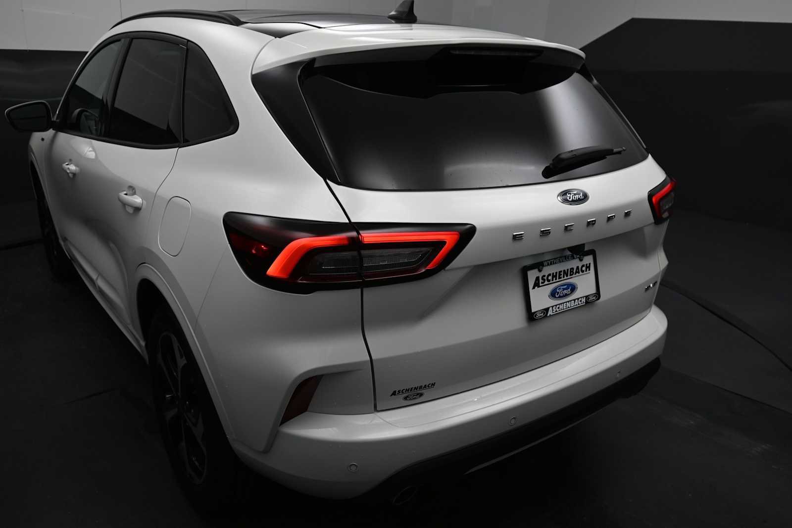 Certified 2025 Ford Escape ST-Line Elite w/ Premium Technology Package AWD/4WD image 21